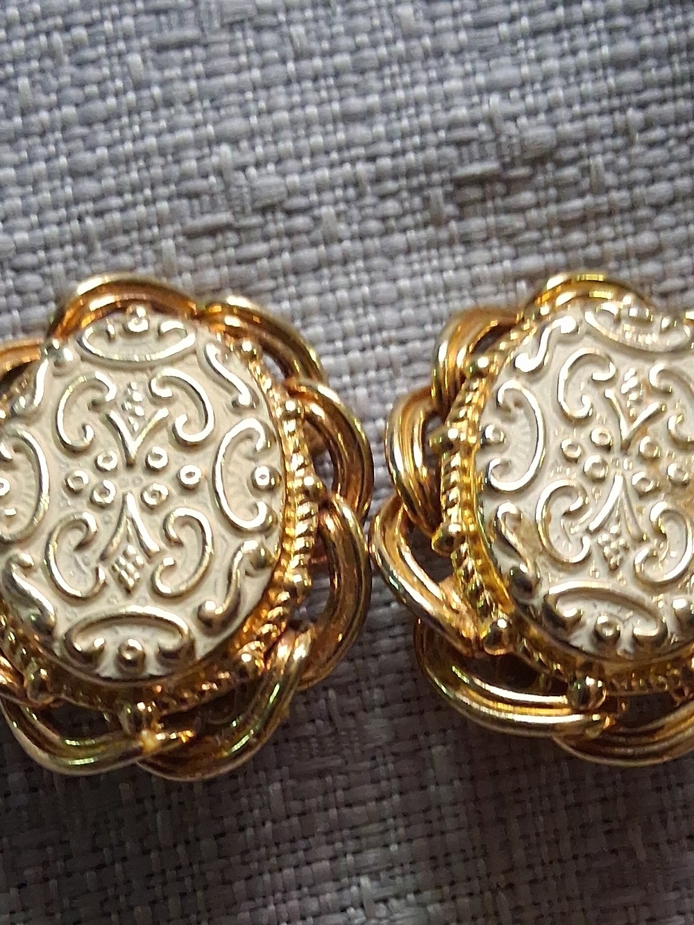 Vintage Gold-Tone Filigree Button Clip-On Earrings - Classic High Quality.
